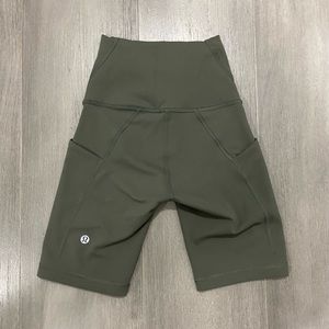 LULULEMON - Base Pace High-Rise Short 6”